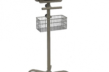 Wózek na kółkach z koszyczkiem na akcesoria 