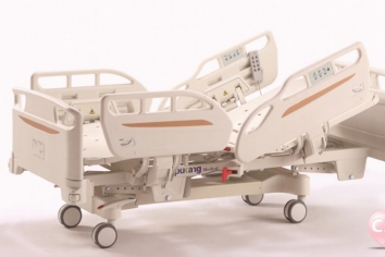 Łóżko szpitalne DA-3C5 4-segmentowe leże, regulowane za pomocą 3 silników elektrycznych